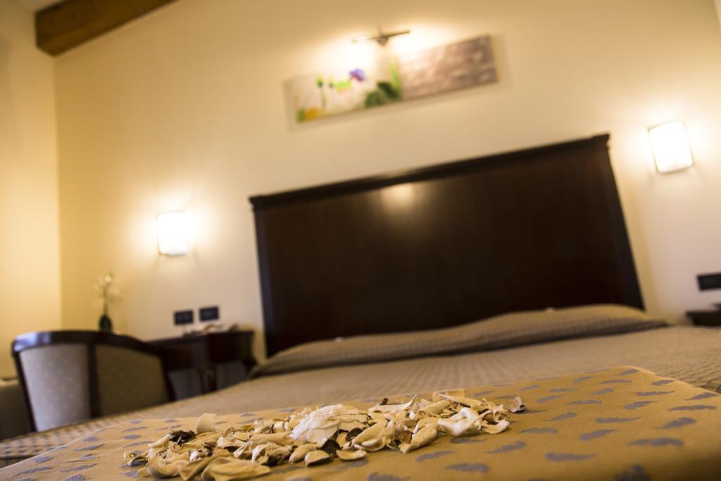 Hotel Regio Rubiera Kamer foto