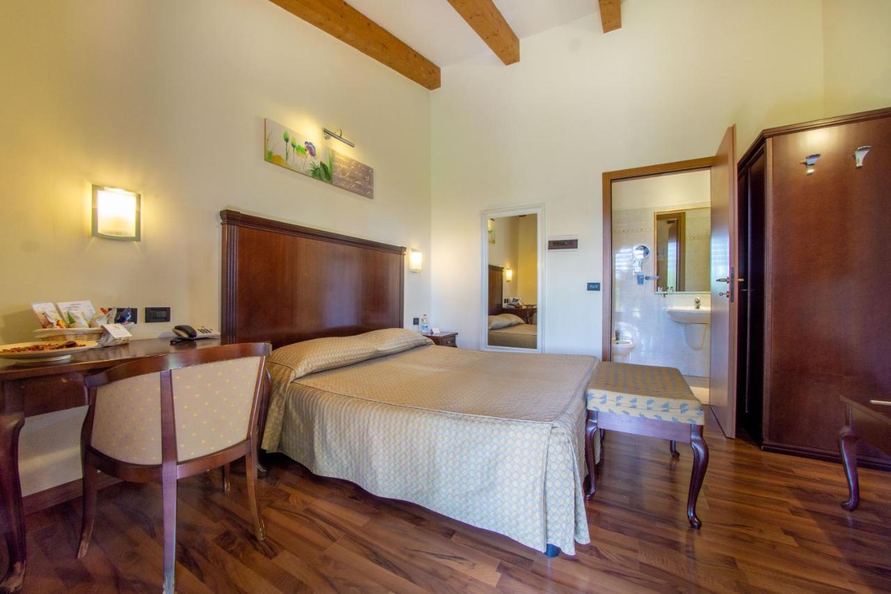 Hotel Regio Rubiera Buitenkant foto