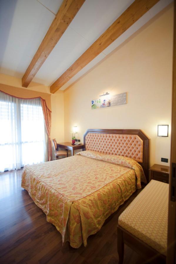 Hotel Regio Rubiera Kamer foto