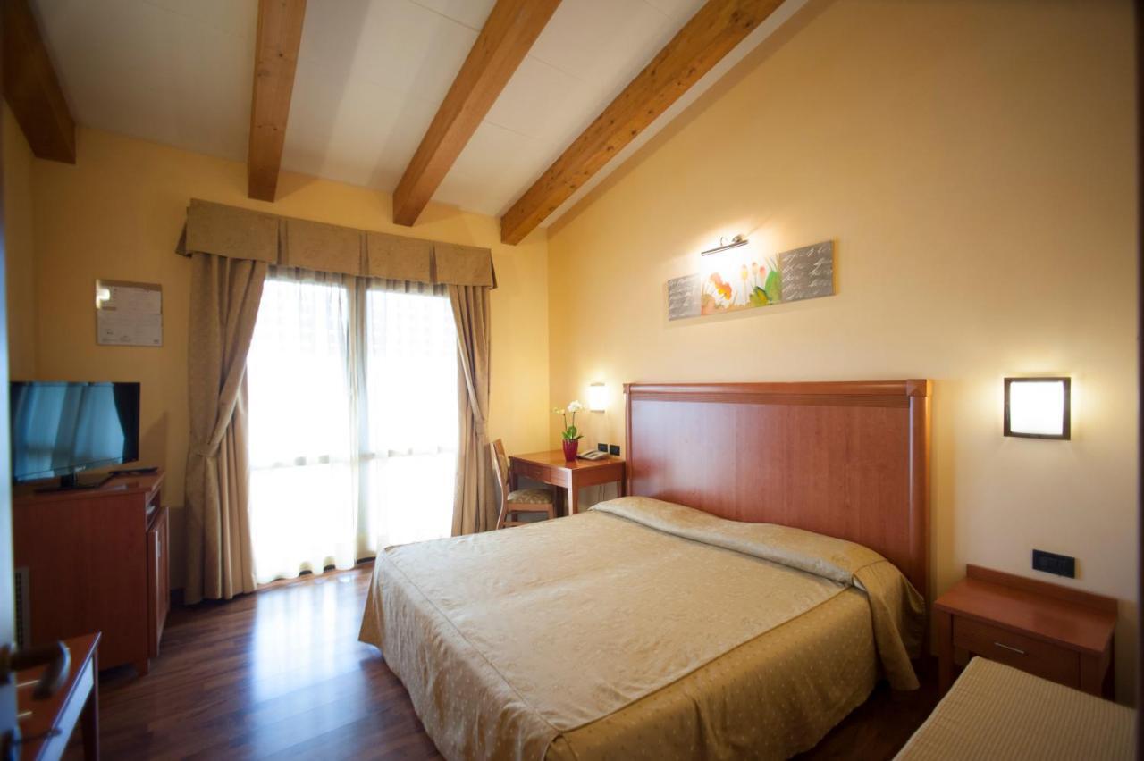 Hotel Regio Rubiera Kamer foto